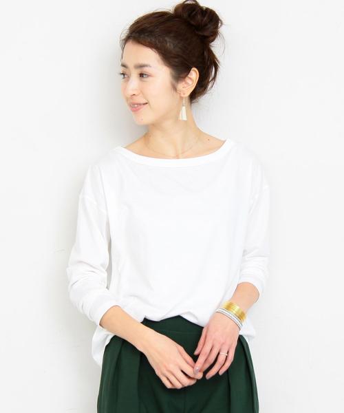 BEAUTY&YOUTH UNITED ARROWS（ビューティーアンドユースユナイテッドアローズ）の「【WEB限定】by ※∴ボートネックロングスリーブTシャツ（Tシャツ/カットソー・レディース・オフホワイト/ブラック/グレー/その他1/その他2/その他3・FREE）」の2枚目の写真