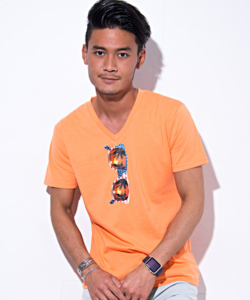 Cavaria キャバリア の 星条旗柄サングラスプリントvネック半袖tシャツ Cast17 77 Tシャツ カットソー Wear