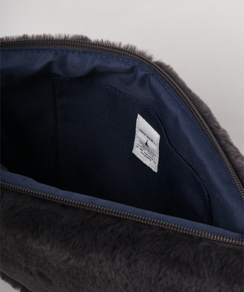 niko and...(ニコアンド)の「オリジナルフェイクファークラッチバッグ【niko and ...】(クラッチバッグ・レディース・レッド/その他1/その他2/チャコール/その他3/ベージュ・0)」の17枚目の写真