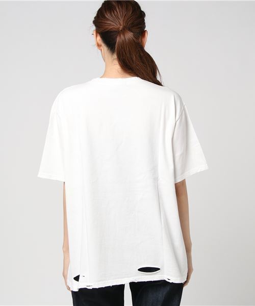 PUNYUS(プニュズ)の「ジャッカルクラッシュT(Tシャツ/カットソー・レディース・ホワイト/レッド/ライトピンク/スミクロ・3/4)」の7枚目の写真
