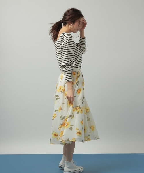 Andemiu（アンデミュウ）の「ハナガラタックギャザースカート789609（スカート・レディース・ネイビー/オフホワイト/ブラック・FREE）」の9枚目の写真