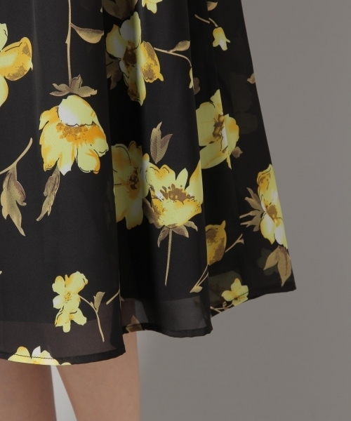 Andemiu（アンデミュウ）の「ハナガラタックギャザースカート789609（スカート・レディース・ネイビー/オフホワイト/ブラック・FREE）」の6枚目の写真