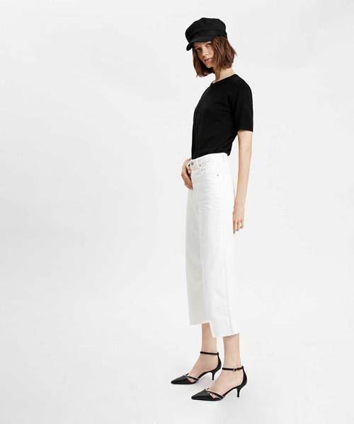 CHARLES & KEITH(チャールズ & キース)の「アンクルストラップキトンヒール / ANKLE STRAP KITTEN HEELS(パンプス・レディース・ブラック/グリーン・23cm/23.5cm/24.5cm/25cm)」の7枚目の写真