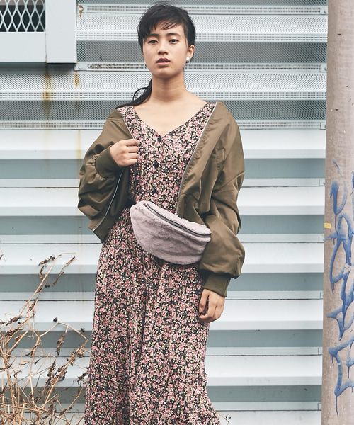 the case（ザケース）の「【THE CASE】LIKE FUR BODYBAG（ボディバッグ/ウエストポーチ・レディース・ブラック/グレー/イエロー/レッド・FREE）」の16枚目の写真