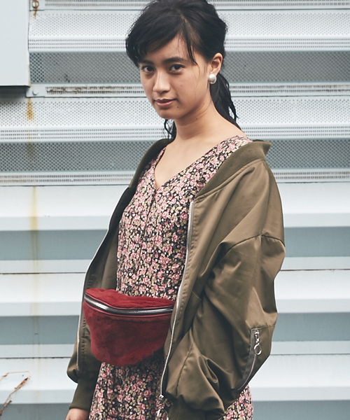 the case（ザケース）の「【THE CASE】LIKE FUR BODYBAG（ボディバッグ/ウエストポーチ・レディース・ブラック/グレー/イエロー/レッド・FREE）」の17枚目の写真