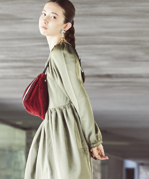 the case（ザケース）の「【THE CASE】LIKE FUR BODYBAG（ボディバッグ/ウエストポーチ・レディース・ブラック/グレー/イエロー/レッド・FREE）」の20枚目の写真