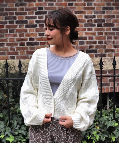 flower（フラワー）の「オーロラニットカーディガン（カーディガン/ボレロ・レディース・ホワイト/グリーン/イエロー・FREE）」の2枚目の写真