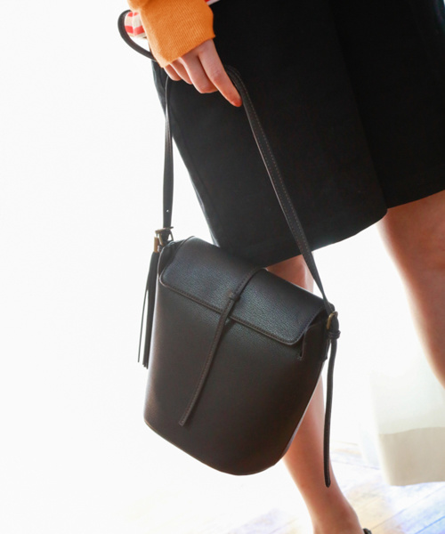 niko and...（ニコアンド）の「オリジナルステッチバケツショルダーバッグ（ショルダーバッグ・レディース・ブラック/ホワイト/レッド・0）」の3枚目の写真