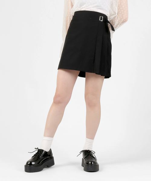 DING（ディング）の「DING/ベルトプリーツスカート（スカート・レディース・ブラック/ベージュ・FREE）」の2枚目の写真