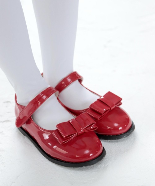 SOROTTO(ソロット)の「キッズ フォーマル ストラップパンプス/フラットシューズ(ドレスシューズ・キッズ・ホワイト/ブラック/レッド系その他2/レッド系その他3/ブラック系その他2/ブラック系その他3/ホワイト系その他2/ホワイト系その他3/レッド系その他/ホワイト系その他/ブラック系その他/レッド・16.0cm/17.0cm/18.0cm/19.0cm/22.0cm/20.0cm/21.0cm)」の9枚目の写真