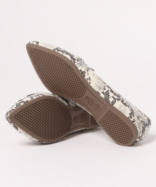 あしながおじさん（アシナガオジサン）の「〈あしながおじさん〉ポインテッドトゥモカシューズ（パンプス・レディース・ブラック/ベージュ/パイソン・22.5cm/23.5cm/24.5cm/23.0cm/24.0cm）」の5枚目の写真