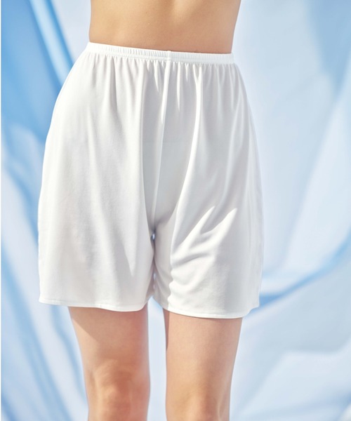 YU'NOW（ユナウ）の「ひんやり冷感！汗取りペチパンツ【制菌】【抗菌防臭】【吸水速乾】（インナーウェア/肌着・レディース・ブラック/ベージュ/オフホワイト/ネイビー/ライトグレー/ブラウン/ピンク・MEDIUM/LARGE/X-LARGE/XX-LARGE/XXX-LARGE/XXXX-LARGE）」の2枚目の写真