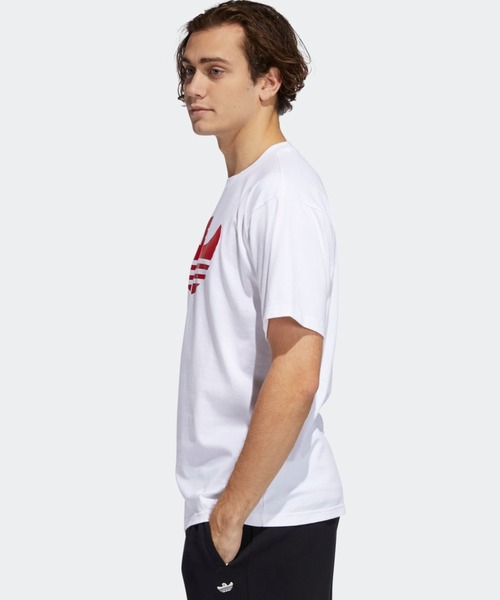 adidas（アディダス）の「グラフィック シュムー 半袖Tシャツ