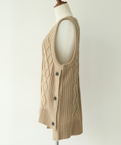 n'OrLABEL（ノアールレーベル）の「『ニットベスト×ブラウスセット』（ベスト・レディース・ベージュ/テラコッタ/ブラック/オリーブ・1/2）」の7枚目の写真