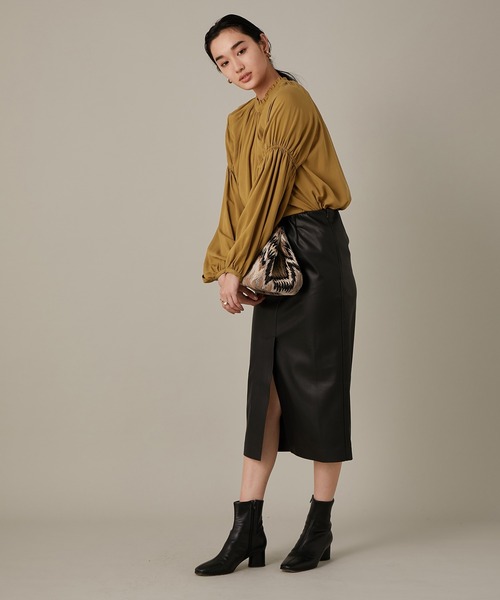 ADAM ET ROPE'(アダムエロペ)の「【一部店舗限定】フリルカラー袖ギャザーブラウス(シャツ/ブラウス・レディース・ブラック/キナリ/キャメル/ベージュ系その他3/サックスブルー・FREE)」の14枚目の写真