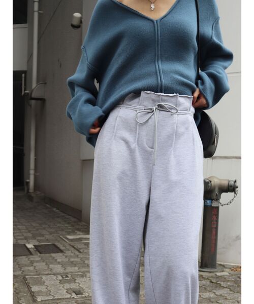 EMODA（エモダ）の「タックウエストカットワイドパンツ（その他パンツ・レディース・ブラック/グレー・SMALL/MEDIUM）」の6枚目の写真