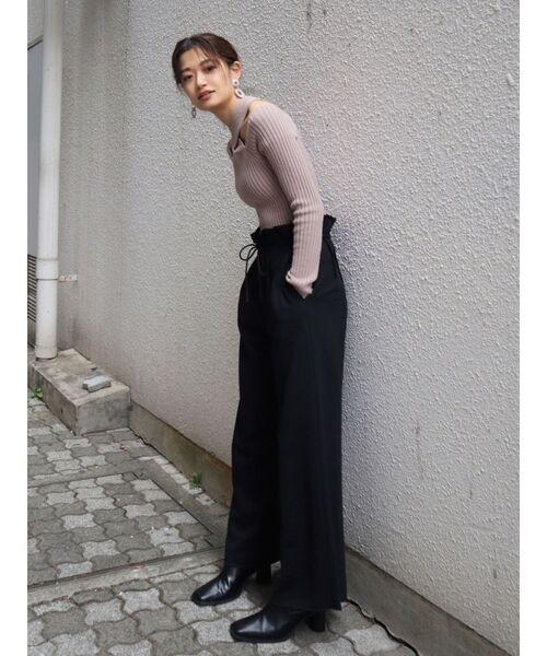 EMODA（エモダ）の「タックウエストカットワイドパンツ（その他パンツ・レディース・ブラック/グレー・SMALL/MEDIUM）」の8枚目の写真