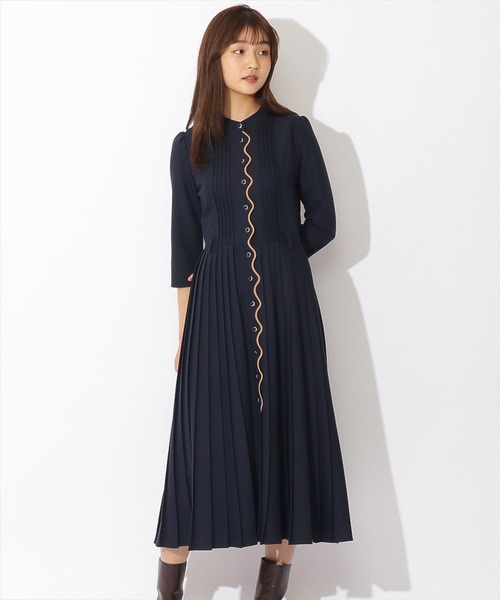 ワンピーススカラッププリーツワンピース ワンピース Redyazel レディアゼル のファッション