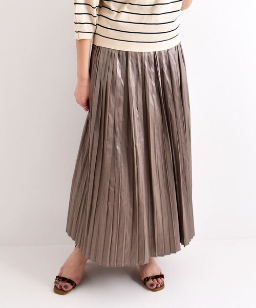 le.coeur blanc（ルクールブラン）の「レザーライクサテンプリーツスカート（スカート・レディース・チャコールグレー/ライトグリーン/モカ/グレイッシュベージュ・38）」の18枚目の写真