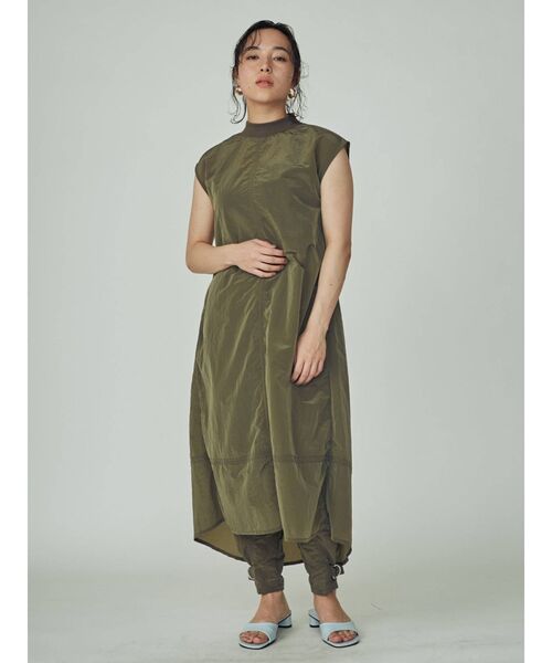 THE DAYZ TOKYO（ザデイズトーキョー）の「【THE DAYZ TOKYO】ナイロンハイネックワンピース（ワンピース・レディース・ブラック/カーキ・SMALL/MEDIUM）」の8枚目の写真