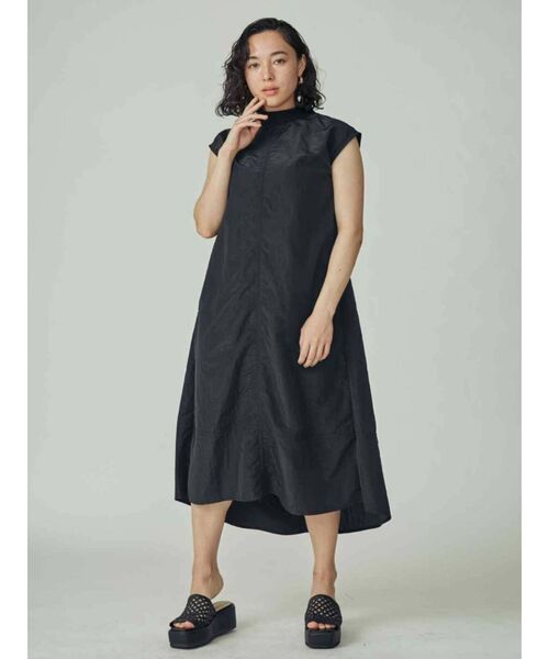THE DAYZ TOKYO（ザデイズトーキョー）の「【THE DAYZ TOKYO】ナイロンハイネックワンピース（ワンピース・レディース・ブラック/カーキ・SMALL/MEDIUM）」の6枚目の写真
