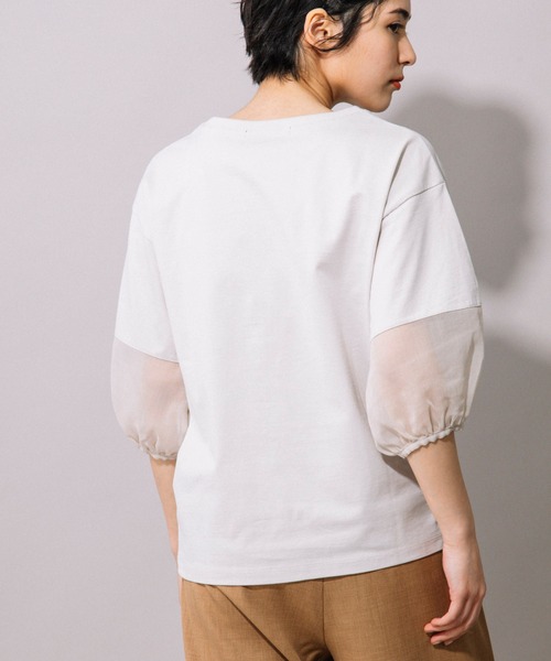 Munich（ミューニック）の「ジャージー×オーガンジーパフスリーブプルオーバー（Tシャツ/カットソー・レディース・グレイッシュベージュ/グリーン/ホワイト/ブラック・FREE）」の2枚目の写真