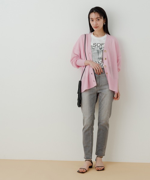 ADAM ET ROPE'(アダムエロペ)の「<洗える・追加>【WEB限定】ストレッチカラーデニムスリムパンツ(デニムパンツ・レディース・ライトグレー・36/38/34)」の10枚目の写真