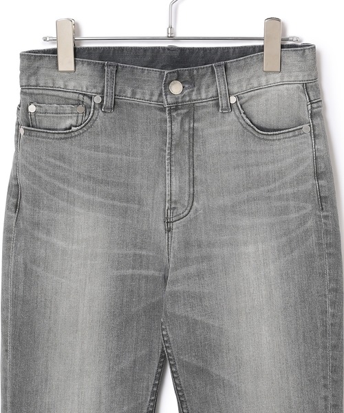 ADAM ET ROPE'(アダムエロペ)の「<洗える・追加>【WEB限定】ストレッチカラーデニムスリムパンツ(デニムパンツ・レディース・ライトグレー・36/38/34)」の13枚目の写真