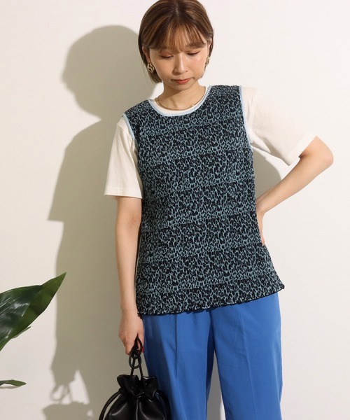 Factor=(ファクターイコール)の「レオパード柄プリーツブベスト(ベスト・レディース・ホワイト/オレンジ/ブルー・FREE)」の3枚目の写真