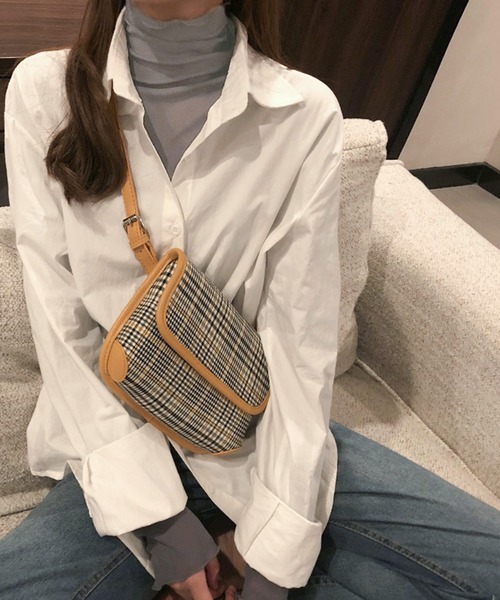 JUNOAH(ジュノア)の「ハイネックシアーカットソー(Tシャツ/カットソー・レディース・ブラウン/ワイン/ブラック/グリーン/ホワイト/ラベンダー/ピンク/ブルーグリーン/ベージュ/ネイビー/テラコッタ/クリーム/グレー・MEDIUM/LARGE/X-LARGE)」の18枚目の写真