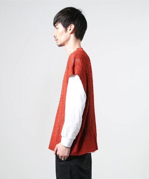 WEGO（ウィゴー）の「WEGO/透かし編みベスト（ベスト・メンズ・ブラック/ダークオレンジ・MEDIUM/LARGE）」の8枚目の写真
