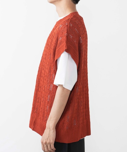 WEGO（ウィゴー）の「WEGO/透かし編みベスト（ベスト・メンズ・ブラック/ダークオレンジ・MEDIUM/LARGE）」の16枚目の写真