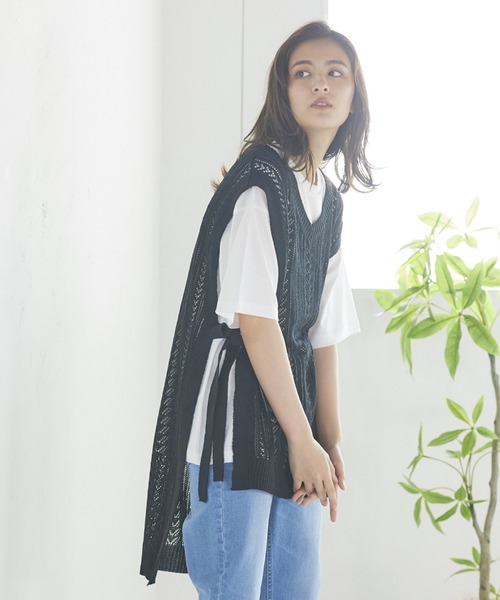 LIPSTAR(リップスター)の「【セット商品】透かし編みニットベスト&半袖無地Tシャツ(アンサンブル・レディース・ブラック/ベージュ/グリーン・M)」の4枚目の写真