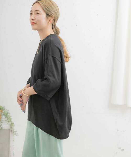 ITEMS URBANRESEARCH（アイテムズ アーバンリサーチ）の「バルーンTシャツ（Tシャツ/カットソー・レディース・カーキ/グレー系その他/ブラック/オフホワイト・FREE）」の3枚目の写真