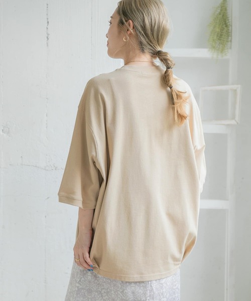 ITEMS URBANRESEARCH（アイテムズ アーバンリサーチ）の「バルーンTシャツ（Tシャツ/カットソー・レディース・カーキ/グレー系その他/ブラック/オフホワイト・FREE）」の13枚目の写真