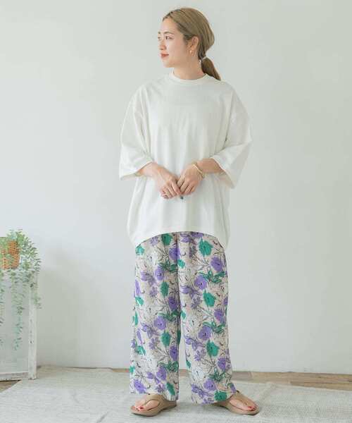 ITEMS URBANRESEARCH（アイテムズ アーバンリサーチ）の「バルーンTシャツ（Tシャツ/カットソー・レディース・カーキ/グレー系その他/ブラック/オフホワイト・FREE）」の14枚目の写真