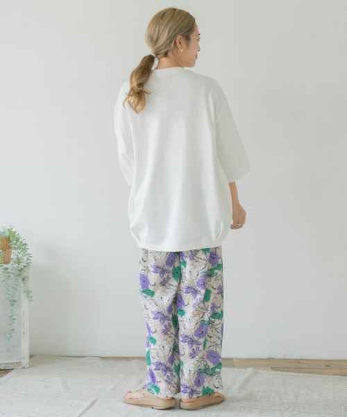 ITEMS URBANRESEARCH（アイテムズ アーバンリサーチ）の「バルーンTシャツ（Tシャツ/カットソー・レディース・カーキ/グレー系その他/ブラック/オフホワイト・FREE）」の15枚目の写真