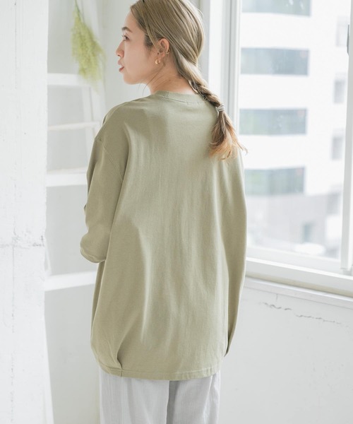 ITEMS URBANRESEARCH（アイテムズ アーバンリサーチ）の「バルーンTシャツ（Tシャツ/カットソー・レディース・カーキ/グレー系その他/ブラック/オフホワイト・FREE）」の17枚目の写真