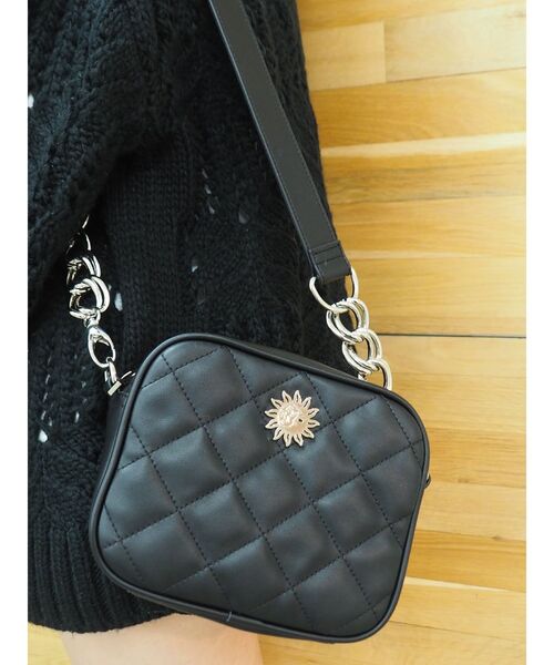 EVRIS（エヴリス）の「キルティングショルダーBAG（ショルダーバッグ・レディース・グリーン/ベージュ/アイボリー/ブラック・FREE）」の3枚目の写真