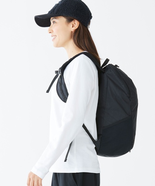 L.L.Bean(エルエルビーン)の「エル・エル・ビーン・ストアウェイ・ウルトラライト・デイ・パック(バックパック/リュック・レディース・ブラック/エメラルドブルー/ネイビー/オリーブ/グリーン系その他・ONE SIZE)」の18枚目の写真