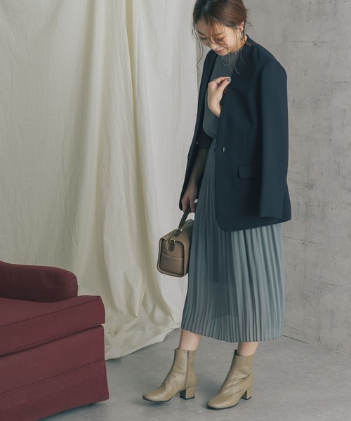 URBAN RESEARCH ROSSO（アーバンリサーチロッソ）の「フロントホックノーカラージャケット（ノーカラージャケット・レディース・ホワイト/ネイビー・FREE）」の18枚目の写真