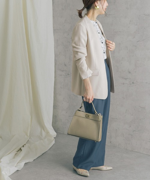 URBAN RESEARCH ROSSO（アーバンリサーチロッソ）の「フロントホックノーカラージャケット（ノーカラージャケット・レディース・ホワイト/ネイビー・FREE）」の10枚目の写真