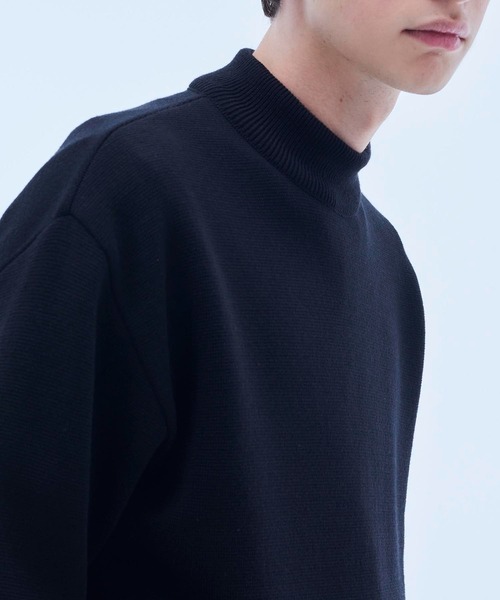 UNITED TOKYO（ユナイテッドトウキョウ）の「ウールミラノリブモックネックニット（ニット/セーター・メンズ・ブラック/オフホワイト/イエロー/オレンジ/グレイッシュベージュ/カーキ/グリーン/ベージュ/ブルー・1/2/3）」の17枚目の写真