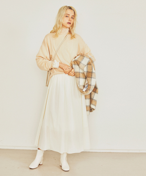 Rouge vif(ルージュヴィフ)の「W/Cashタートルネックプルオーバー(ニット/セーター・レディース・アイボリー/ピンク/グレー/ネイビー・フリー)」の8枚目の写真