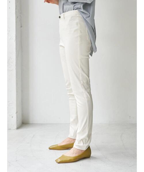 earth music&ecology（アースミュージックアンドエコロジー）の「ストレッチレギンスパンツ ＊（その他パンツ・レディース・カーキ/オフホワイト/ブラック/グレイッシュベージュ・M/L/S）」の10枚目の写真