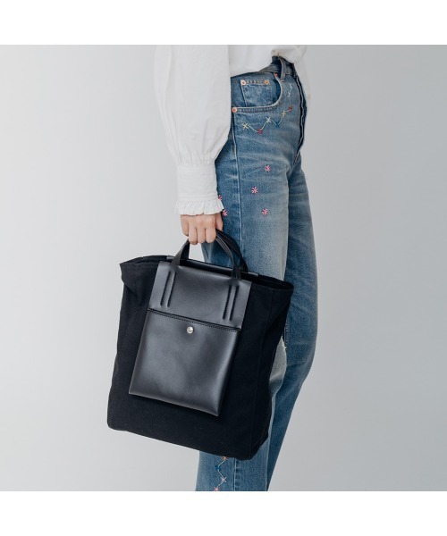 DEVICE+(デバイスプラス)の「DEVICE+ ヴィーガンレザーパネル 2WAY キャンバス トート ショルダーバッグ(ショルダーバッグ・メンズ・ブラック・FREE)」の6枚目の写真