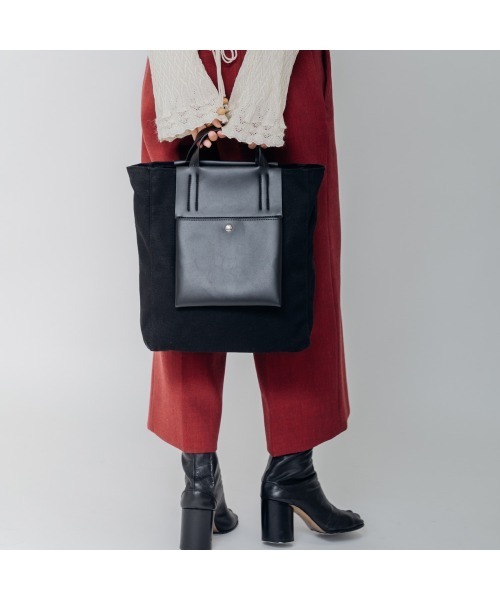 DEVICE+(デバイスプラス)の「DEVICE+ ヴィーガンレザーパネル 2WAY キャンバス トート ショルダーバッグ(ショルダーバッグ・メンズ・ブラック・FREE)」の11枚目の写真