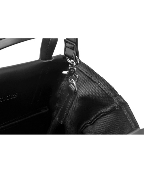 DEVICE+(デバイスプラス)の「DEVICE+ ヴィーガンレザーパネル 2WAY キャンバス トート ショルダーバッグ(ショルダーバッグ・メンズ・ブラック・FREE)」の8枚目の写真