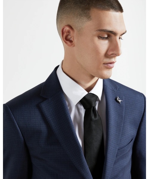 Ted Baker(テッドベーカー)の「BLULA シルクネクタイ(ブラック/ボルドー)(ネクタイ・メンズ・レッド系その他/ブラック/ネイビー・O/S)」の5枚目の写真