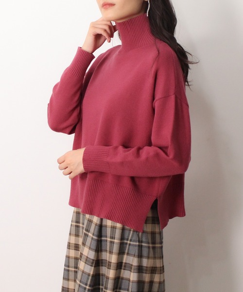 ASTORIA ODIER(アストリアオディール)の「アンゴラライクハイネックニット(ニット/セーター・レディース・イエロー/マジェンタ/モカ/ホワイト/チャコールグレー/ブラック/ピンク/サックスブルー・MEDIUM)」の8枚目の写真